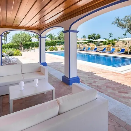 Villa Sleeps 8 With Pool And Air Con Malhadais