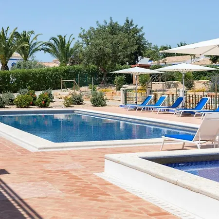 Βίλα Sleeps 8 With Pool And Air Con Malhadais