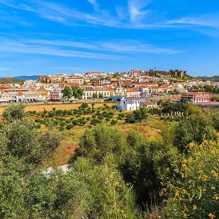 Sleeps 8 With Pool And Air Con Βίλα